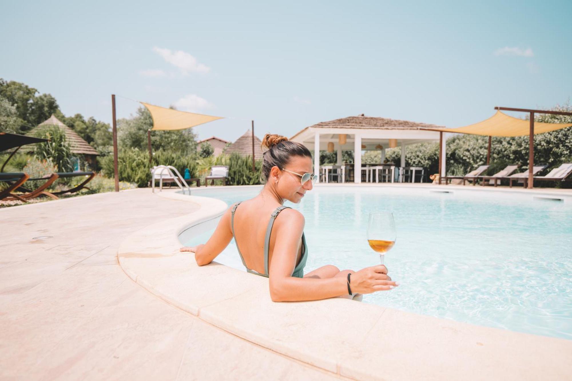 Is Cheas Wine Farm Boutique Hotel San Vero Milis Exterior foto